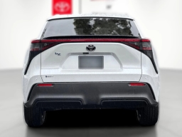 Toyota bZ XLE AWD (Natl) 2026