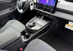 Toyota bZ XLE AWD (Natl) 2026