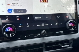 Toyota bZ XLE AWD (Natl) 2026