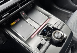 Toyota bZ XLE AWD (Natl) 2026