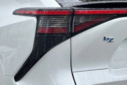 Toyota bZ XLE AWD (Natl) 2026