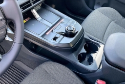 Toyota bZ Limited FWD (Natl) 2026