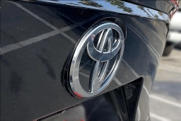 Toyota bZ Limited FWD (Natl) 2026