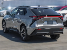 Toyota bZ XLE Plus FWD (Natl) 2026