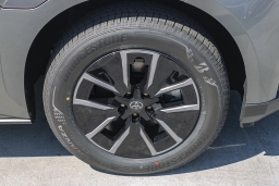 Toyota bZ XLE Plus FWD (Natl) 2026