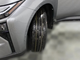 Toyota bZ XLE Plus FWD (Natl) 2026