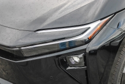 Toyota bZ XLE Plus FWD (Natl) 2026