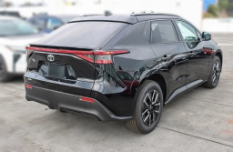 Toyota bZ XLE Plus FWD (Natl) 2026