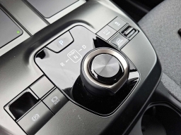 Toyota bZ XLE AWD (Natl) 2026