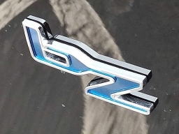 Toyota bZ XLE AWD (Natl) 2026