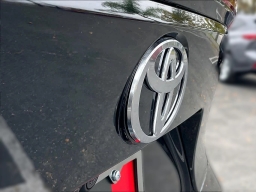 Toyota bZ Limited AWD (Natl) 2026