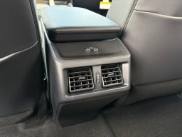 Toyota bZ XLE AWD (Natl) 2026
