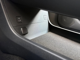Toyota bZ XLE AWD (Natl) 2026