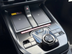 Toyota bZ XLE AWD (Natl) 2026