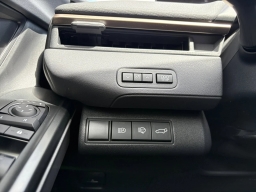 Toyota bZ XLE AWD (Natl) 2026