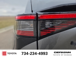 Toyota bZ XLE AWD (Natl) 2026