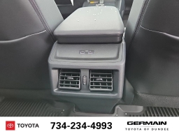 Toyota bZ XLE AWD (Natl) 2026