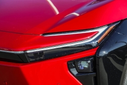 Toyota bZ Limited AWD (Natl) 2026