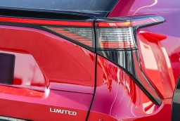 Toyota bZ Limited AWD (Natl) 2026