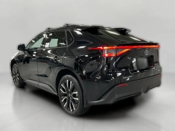 Toyota bZ Limited AWD (Natl) 2026