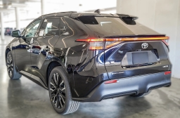 Toyota bZ Limited AWD (Natl) 2026