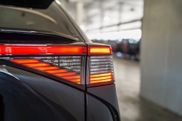 Toyota bZ Limited AWD (Natl) 2026