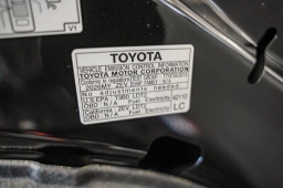 Toyota bZ Limited AWD (Natl) 2026