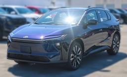 Toyota bZ Limited AWD (Natl) 2026