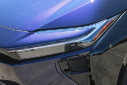 Toyota bZ Limited AWD (Natl) 2026