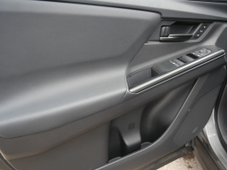 Toyota bZ Limited AWD (Natl) 2026