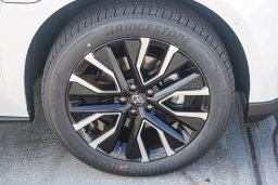 Toyota bZ Limited AWD (Natl) 2026