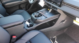 Toyota bZ Limited AWD (Natl) 2026