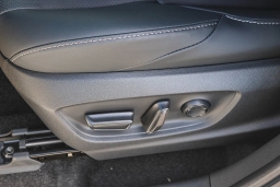 Toyota bZ Limited AWD (Natl) 2026