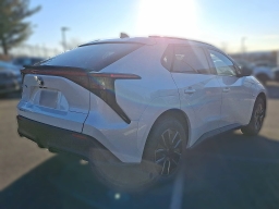 Toyota bZ XLE AWD (Natl) 2026