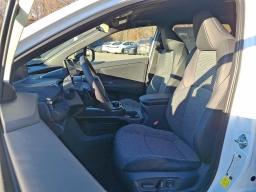 Toyota bZ XLE AWD (Natl) 2026