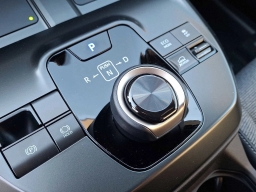 Toyota bZ XLE AWD (Natl) 2026