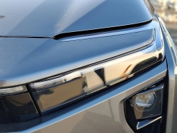 Toyota bZ XLE FWD (Natl) 2026