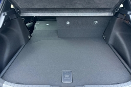 Toyota Corolla Hatchback SE CVT (Natl) 2026