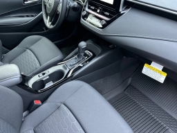 Toyota Corolla Hatchback SE CVT (Natl) 2026