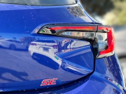 Toyota Corolla Hatchback SE CVT (Natl) 2026