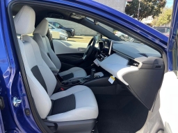 Toyota Corolla Hatchback SE CVT (Natl) 2026