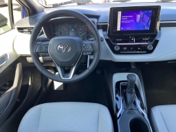 Toyota Corolla Hatchback SE CVT (Natl) 2026