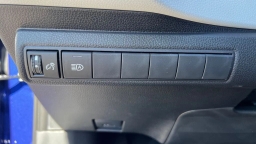 Toyota Corolla Hatchback SE CVT (Natl) 2026