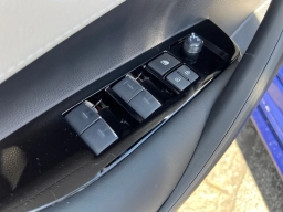 Toyota Corolla Hatchback SE CVT (Natl) 2026