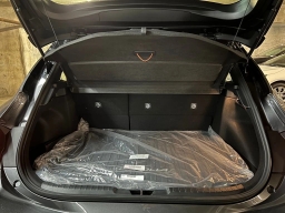 Toyota Corolla Hatchback SE CVT (Natl) 2026