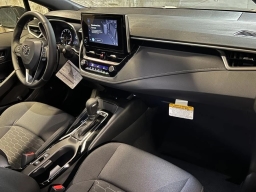 Toyota Corolla Hatchback SE CVT (Natl) 2026