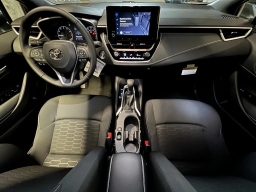 Toyota Corolla Hatchback SE CVT (Natl) 2026