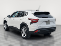 Chevrolet Trax LS FWD 4dr 2026