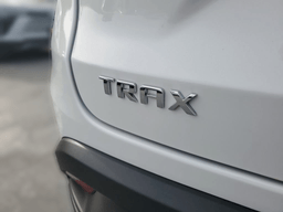 Chevrolet Trax LS FWD 4dr 2026