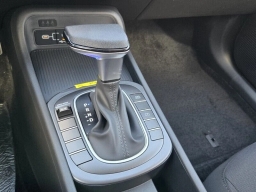 Hyundai Kona SE FWD 2026